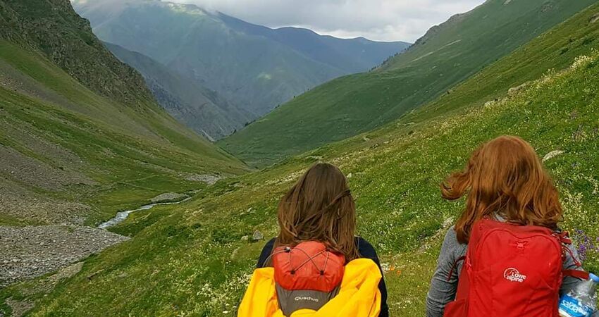 Kaçkar  Dağlarının Zirvesine Yolculuk  /  Trekking Turu 