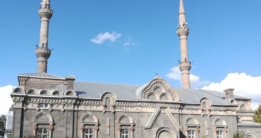 Karadeniz Batum Kars Erzurum Erzincan Sivas Turu