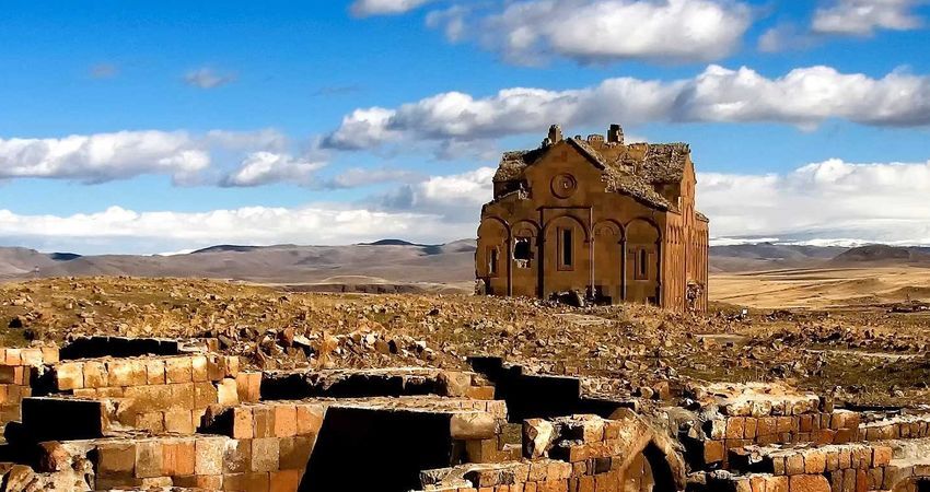 Karadeniz Batum Kars Erzurum Erzincan Sivas Turu